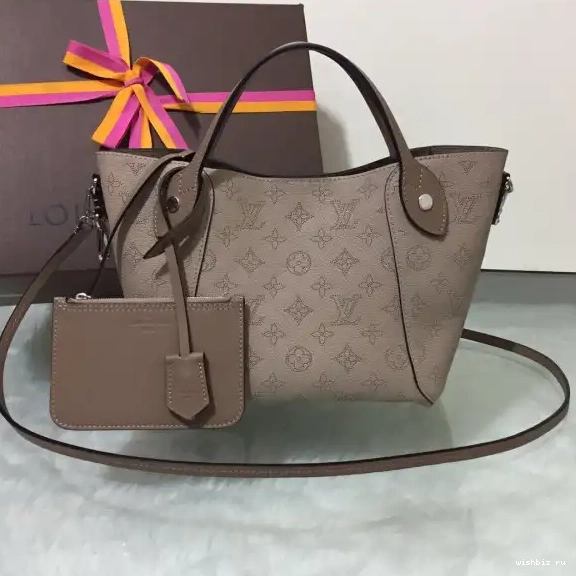 WIS HINA VUITTON LOUIS PM 0620